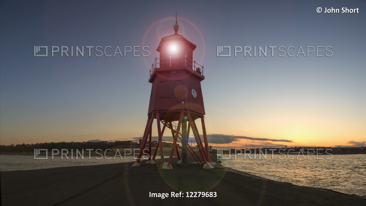 Herd Groyne Lighthouse; South Shields, Tyne And Wear, England